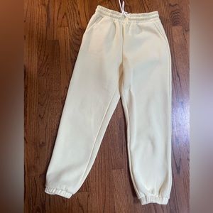 Super comfy never worn sweatsuit set